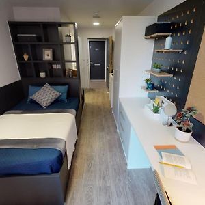 Studio met een King Size Bed